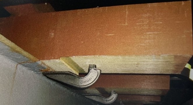 橋梁上の枕木固定用ボルト　ゆるみ箇所：フックボルトの締結